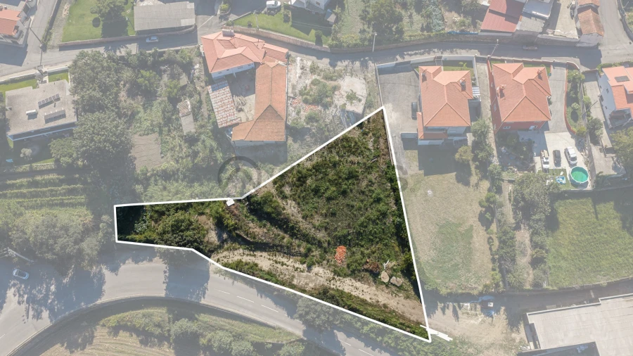Terreno para Venda em Vilarinho das Cambas