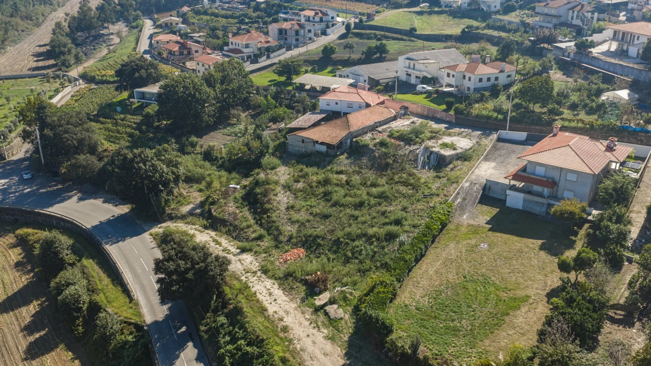 Terreno para Venda em Vilarinho das Cambas Foto 10