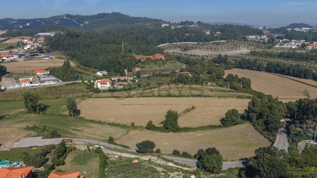 Terreno para Venda em Vilarinho das Cambas Foto 8