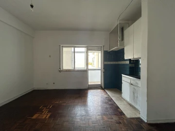 Apartamento T1 para Venda em Águas Livres