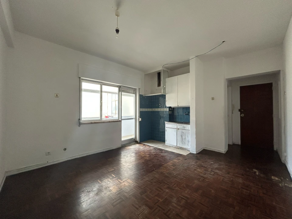 Apartamento T1 para Venda em Águas Livres Foto 5