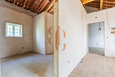 Moradia T2 para Venda em Azambujeira e Malaqueijo