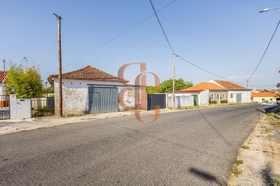 Moradia T2 para Venda em Azambujeira e Malaqueijo