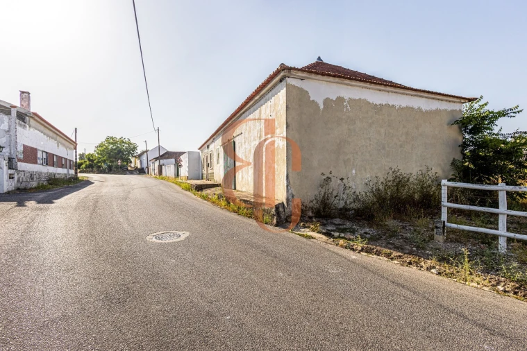Moradia T2 para Venda em Azambujeira e Malaqueijo Foto 2