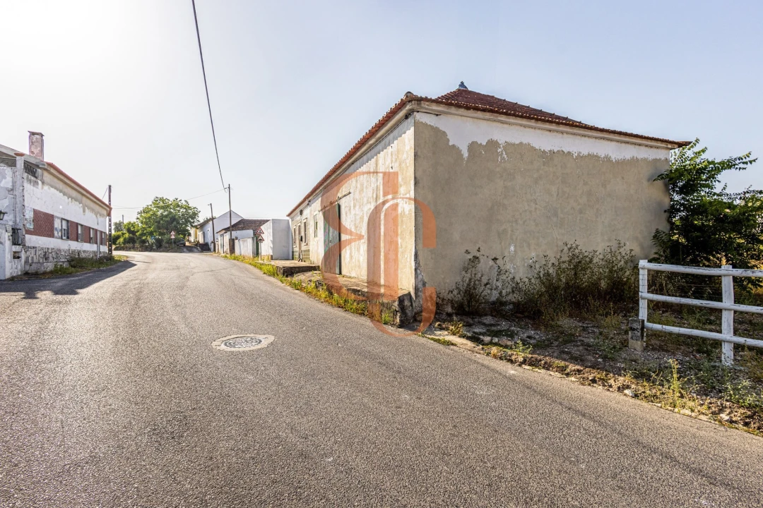 Moradia T2 para Venda em Azambujeira e Malaqueijo Foto 2