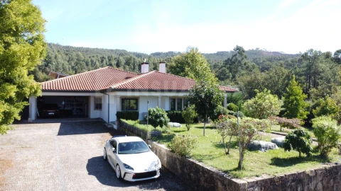 Moradia T3 para Venda em Gandra e Taião