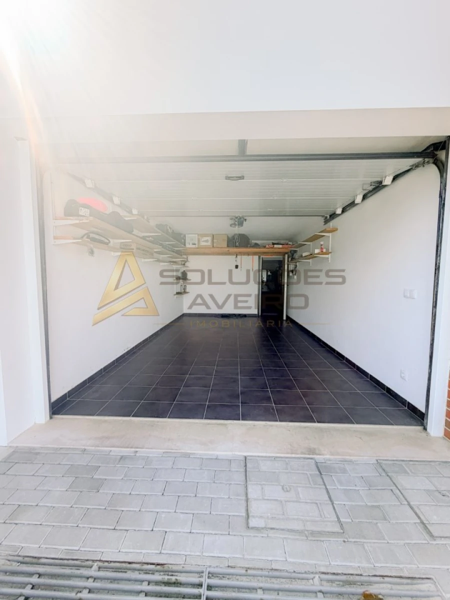 Moradia T4 para Venda em Oiã Foto 151