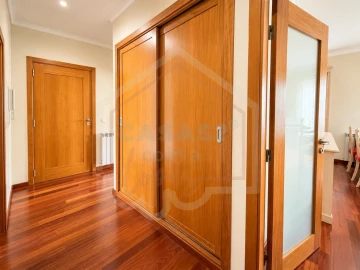 Apartamento T3 para Venda em Glória e Vera Cruz
