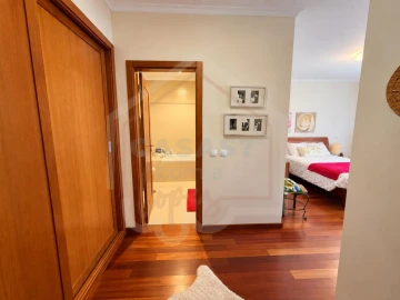 Apartamento T3 para Venda em Glória e Vera Cruz