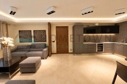 Moradia T5 para Venda em Quarteira