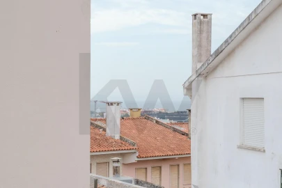 Moradia T4 para Venda em São Domingos de Rana