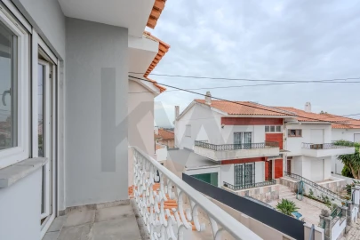 Moradia T4 para Venda em São Domingos de Rana