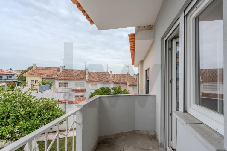 Moradia T4 para Venda em São Domingos de Rana Foto 25