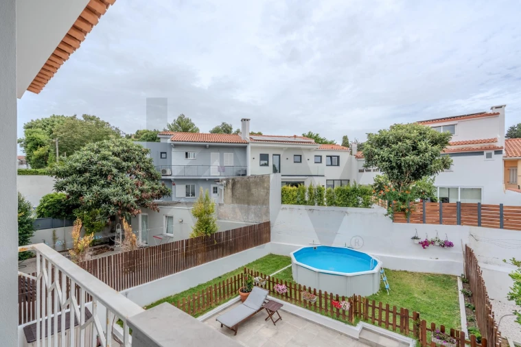 Moradia T4 para Venda em São Domingos de Rana Foto 26