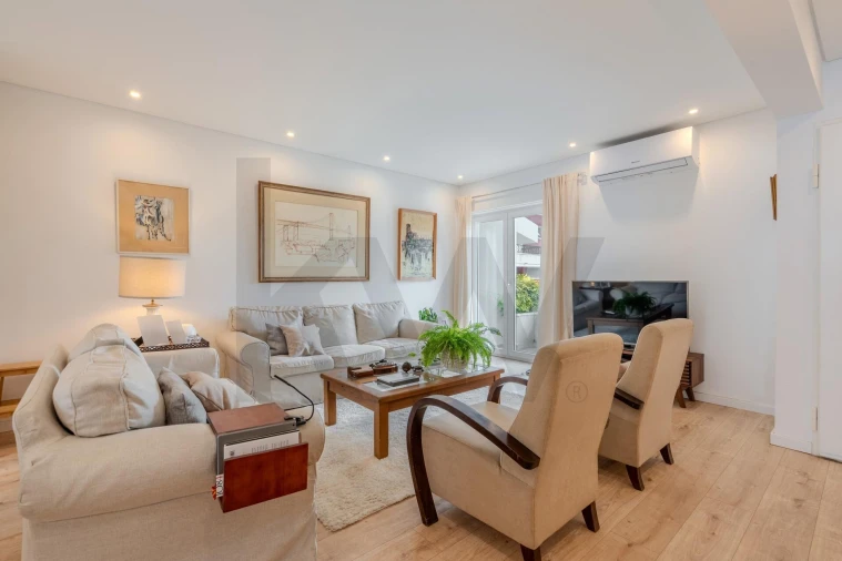 Moradia T4 para Venda em São Domingos de Rana Foto 6