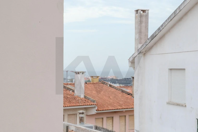 Moradia T4 para Venda em São Domingos de Rana Foto 37