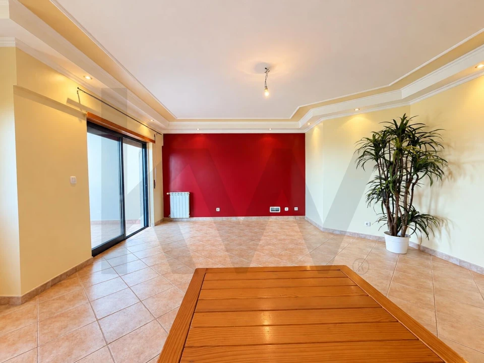 Apartamento T2 para Venda em Algueirão-Mem Martins Foto 3