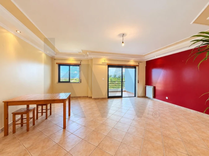 Apartamento T2 para Venda em Algueirão-Mem Martins Foto 2