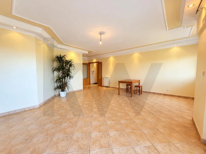 Apartamento T2 para Venda em Algueirão-Mem Martins Foto 6