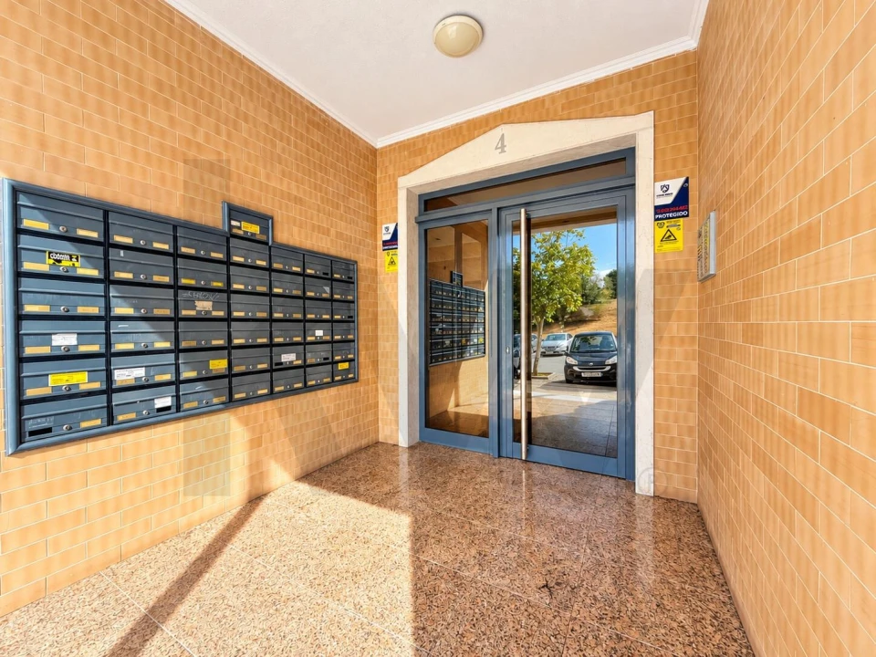 Apartamento T2 para Venda em Algueirão-Mem Martins Foto 23