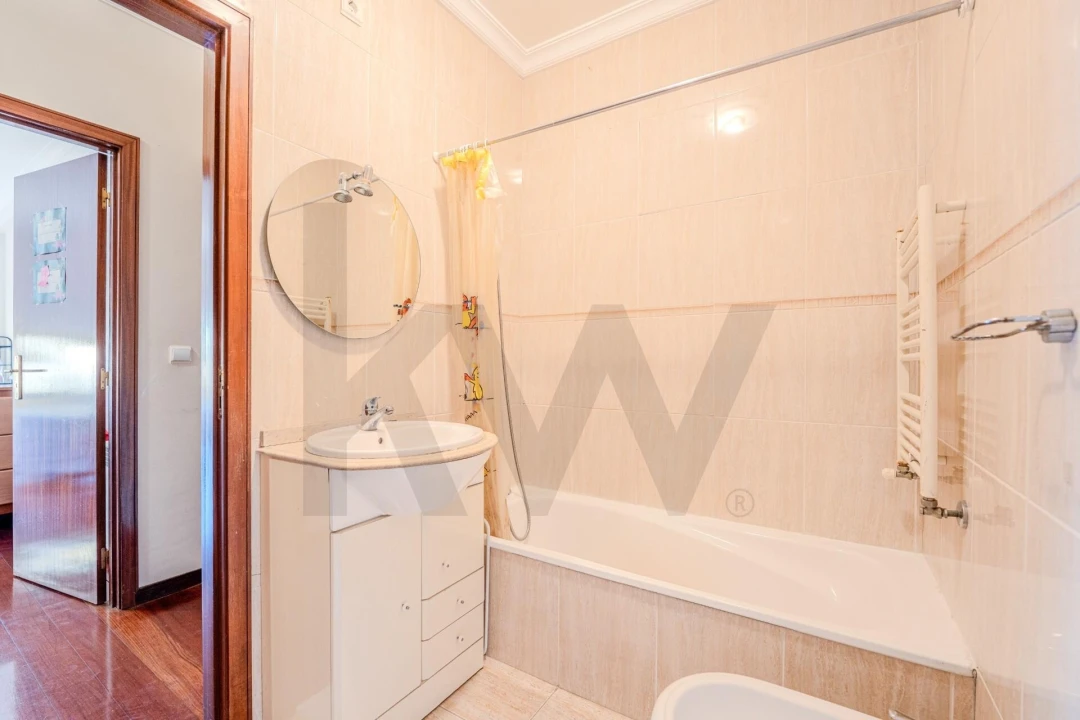 Apartamento T2 para Venda em Valongo Foto 23