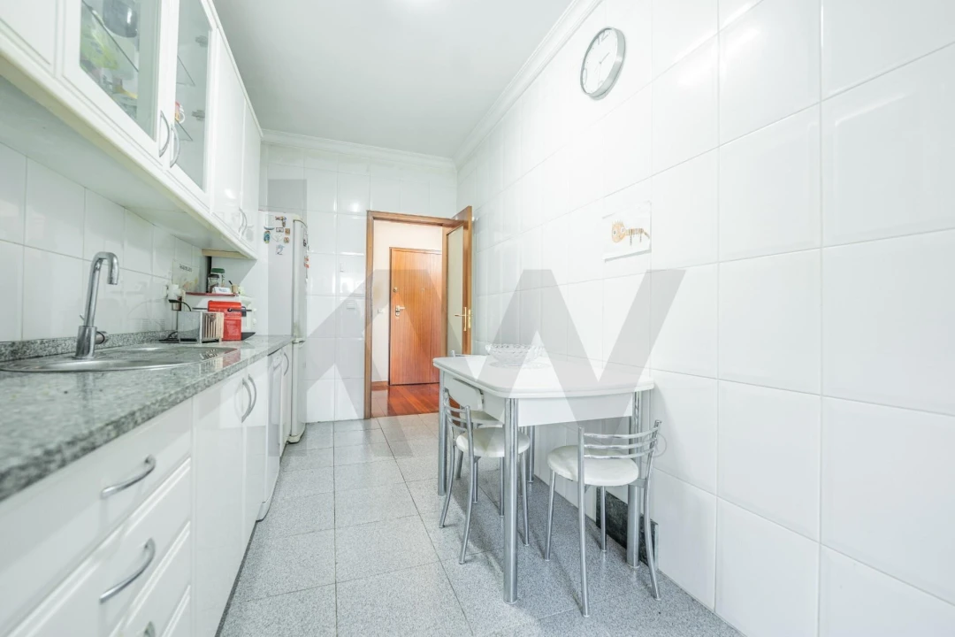 Apartamento T2 para Venda em Valongo Foto 17
