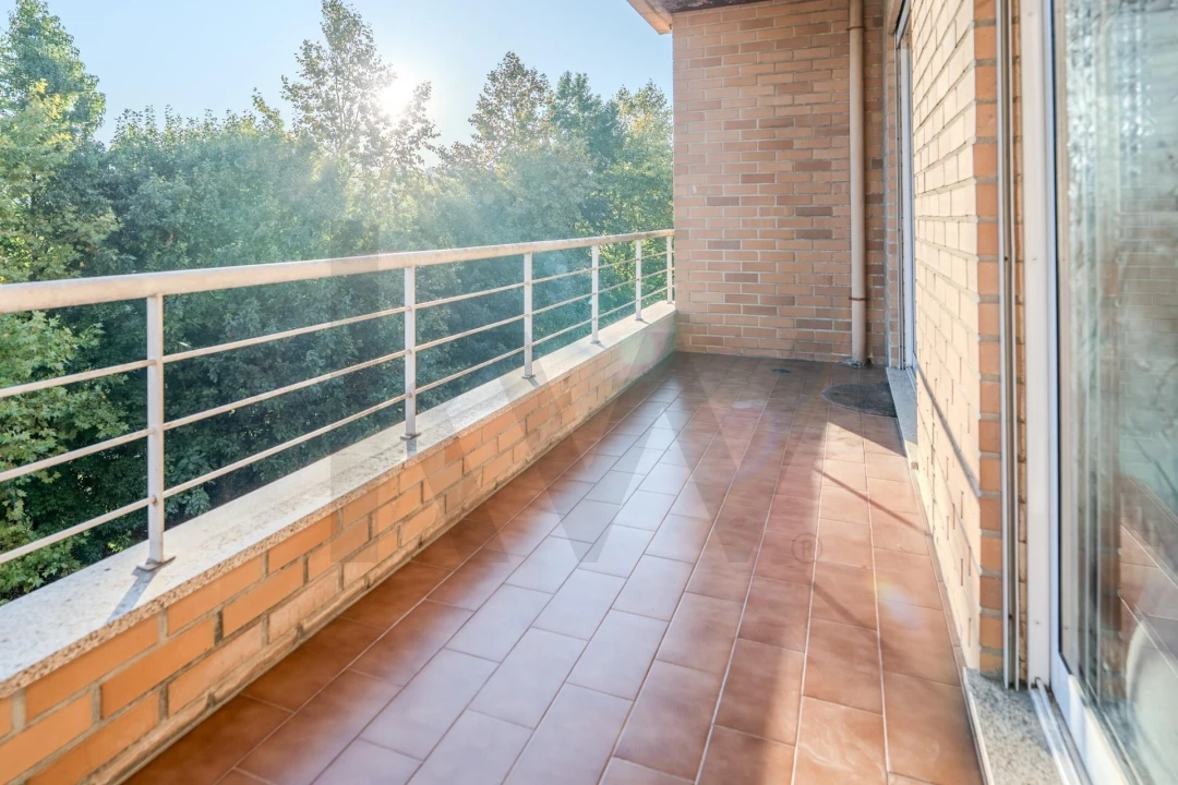 Apartamento T2 para Venda em Valongo Foto 20