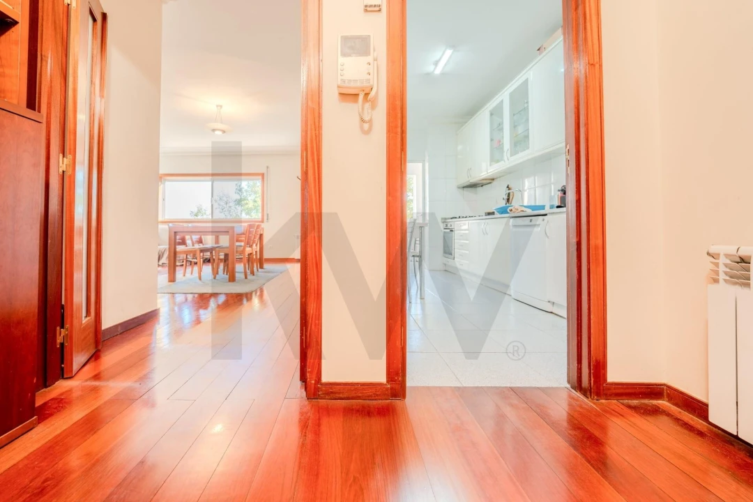 Apartamento T2 para Venda em Valongo Foto 9