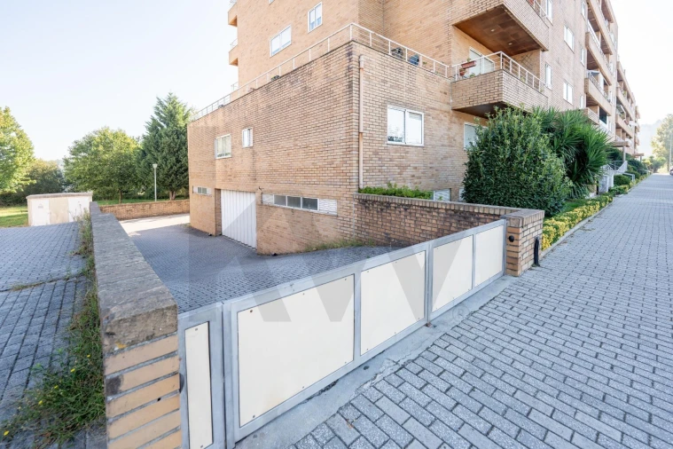 Apartamento T2 para Venda em Valongo Foto 2