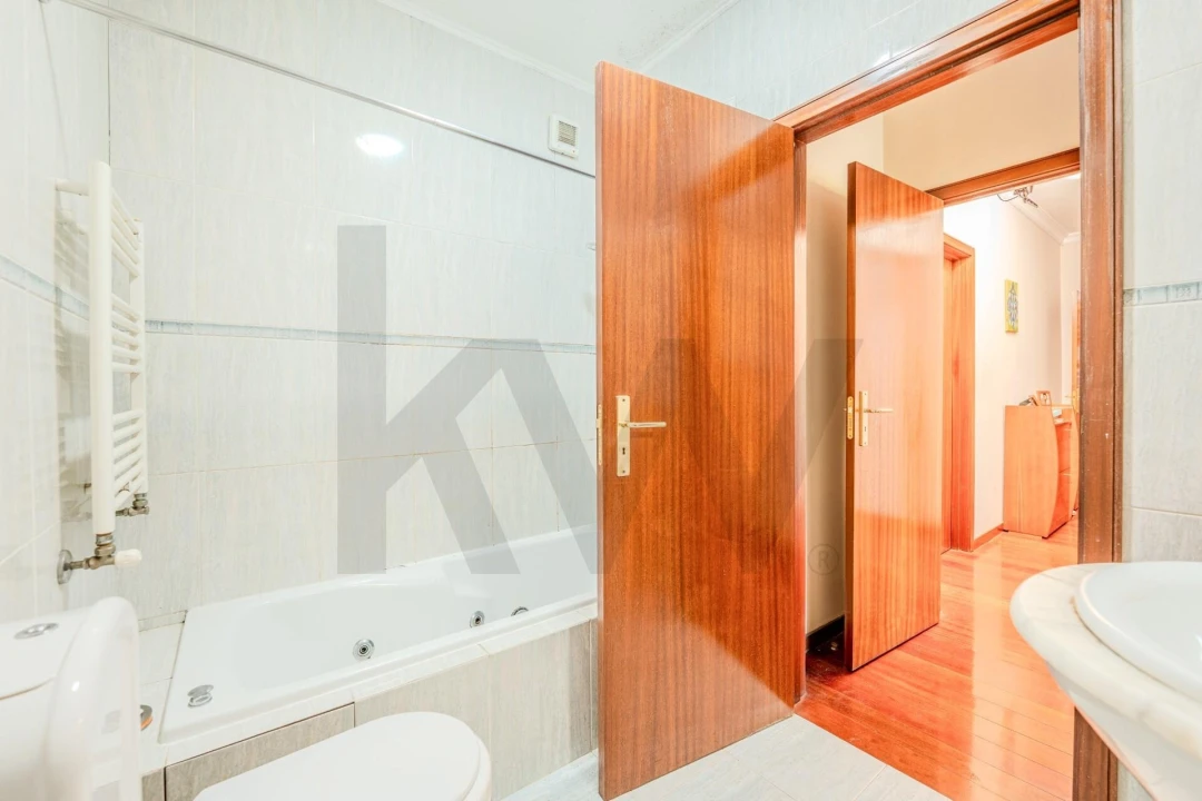 Apartamento T2 para Venda em Valongo Foto 29