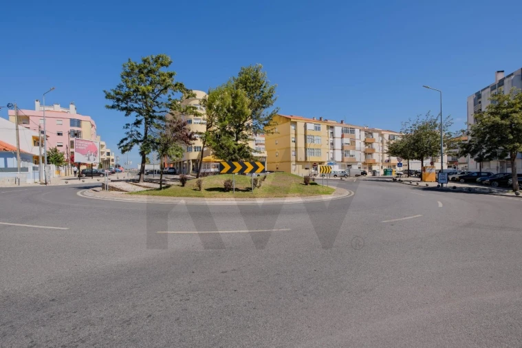 Apartamento T2 para Venda em Cacém e São Marcos Foto 18