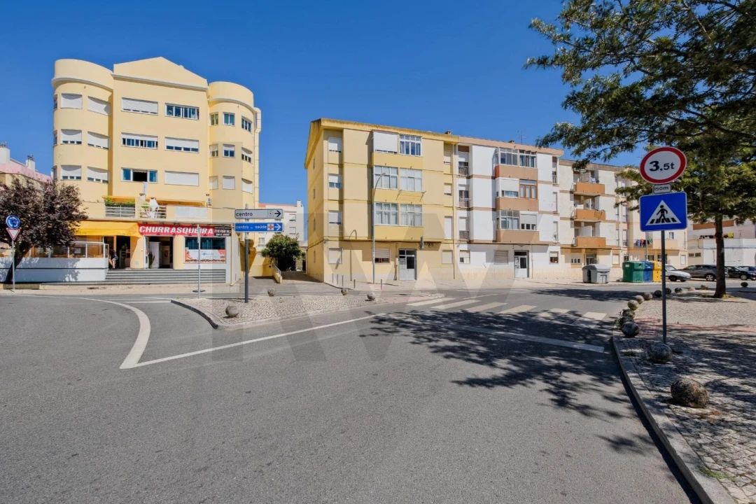 Apartamento T2 para Venda em Cacém e São Marcos Foto 22
