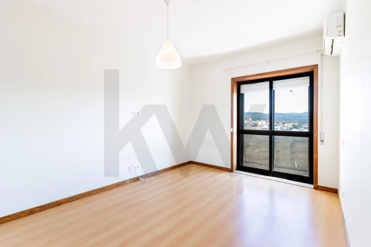 Apartamento T2 para Venda em São João da Madeira Foto 18