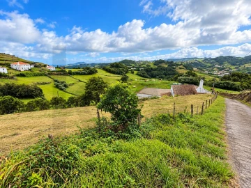 Moradia T1 para Venda em Santa Barbara