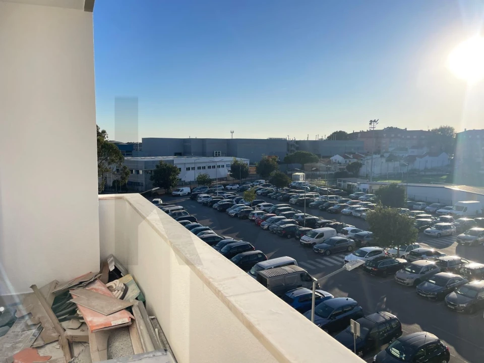 Apartamento T3 para Venda em São Domingos de Rana Foto 7