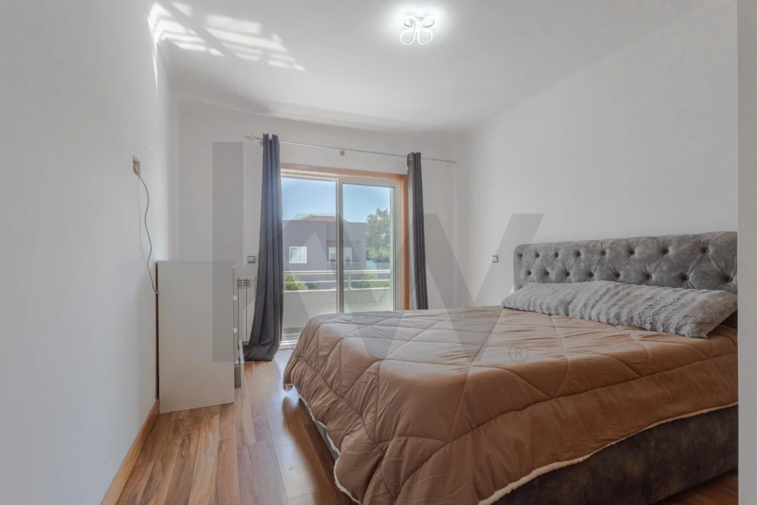 Moradia T4 para Venda em Arcozelo Foto 17