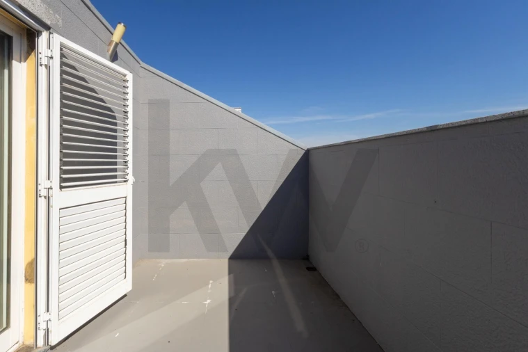 Moradia T4 para Venda em Arcozelo Foto 24