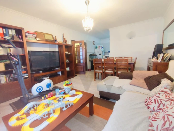 Apartamento T2 para Venda em Algueirão-Mem Martins Foto 5