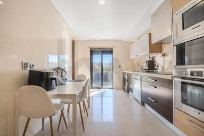 Apartamento T3 para Venda em Fernao Ferro