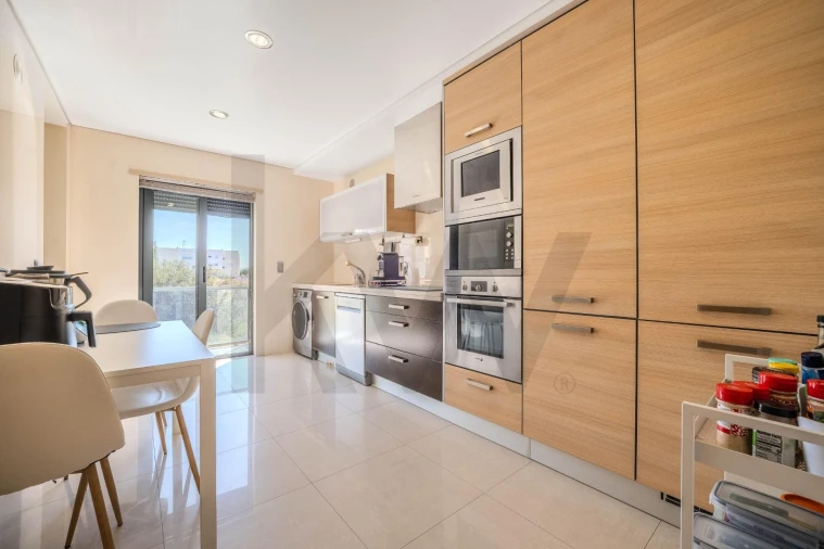 Apartamento T3 para Venda em Fernao Ferro Foto 9