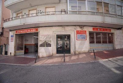 Loja para Venda em Algés, Linda-A-Velha e Cruz Quebrada-Dafundo