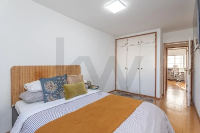 Apartamento T2 para Venda em Carcavelos e Parede