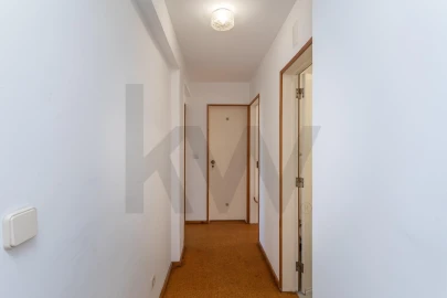 Apartamento T2 para Venda em Carcavelos e Parede