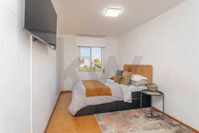 Apartamento T2 para Venda em Carcavelos e Parede