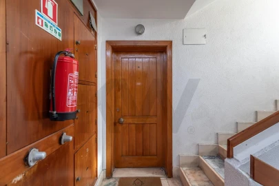 Apartamento T2 para Venda em Carcavelos e Parede