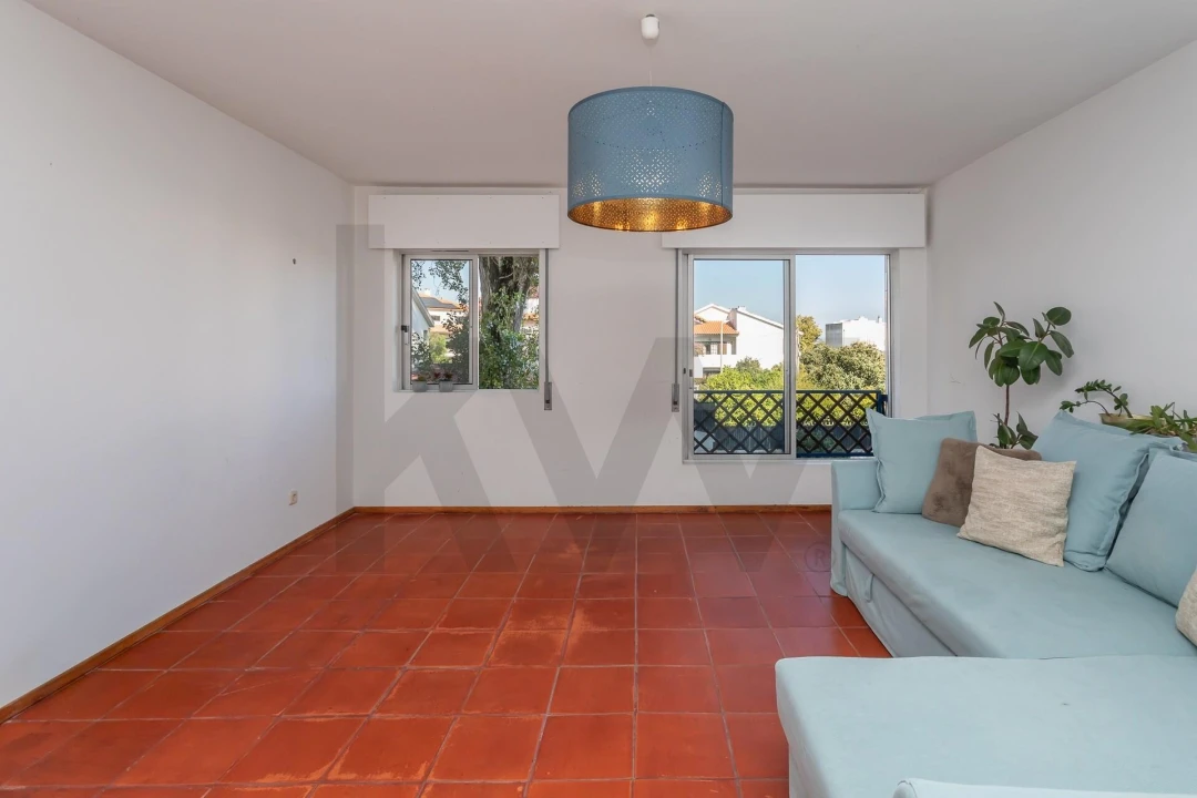 Apartamento T2 para Venda em Carcavelos e Parede Foto 4