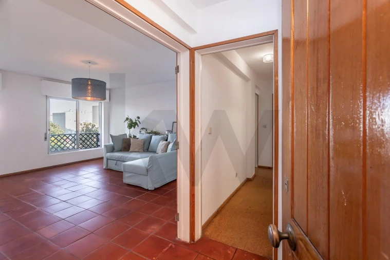 Apartamento T2 para Venda em Carcavelos e Parede Foto 2