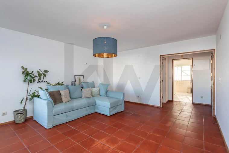 Apartamento T2 para Venda em Carcavelos e Parede Foto 7