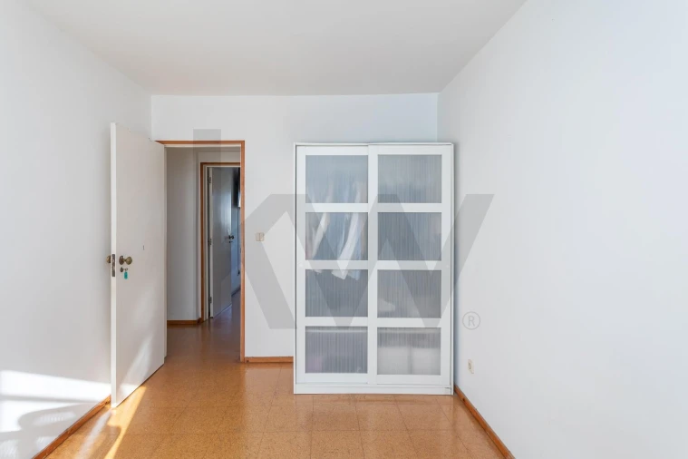 Apartamento T2 para Venda em Carcavelos e Parede Foto 21