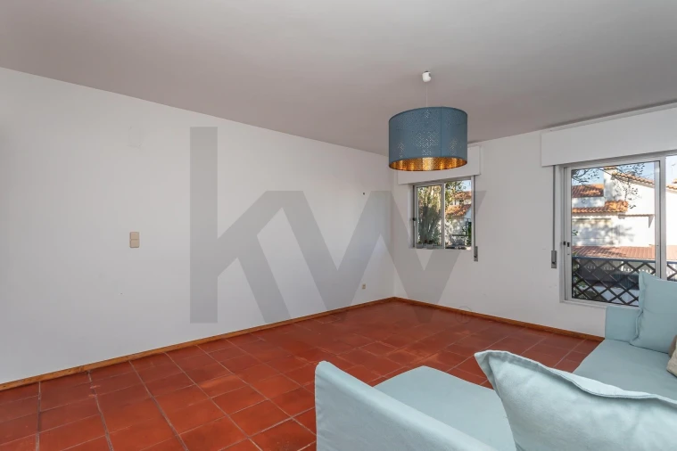 Apartamento T2 para Venda em Carcavelos e Parede Foto 5